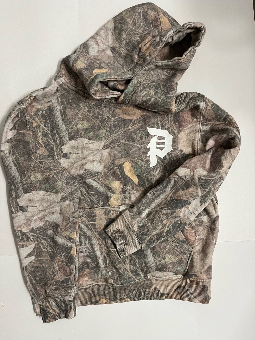 Primitive Hoodie in Beige, Brown, Green